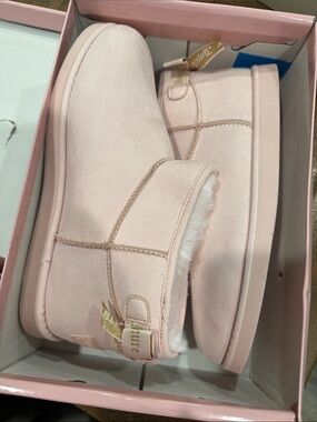 Juicy couture boots